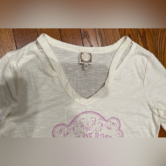 Cream V-Neck Blouse with Pink Graphic - Picture 6 of 9
